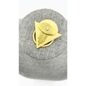 Gold Triangle Scarf Clip on Ring Accessory